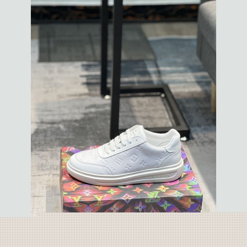l**is V*t*n sneakers